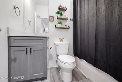 Bath - 15 Meadow Path Cir, Picayune, MS 39466 photo 3 of 3