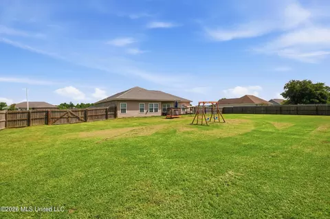 Exterior - 15 Meadow Path Cir, Picayune, MS 39466 photo 4 of 4