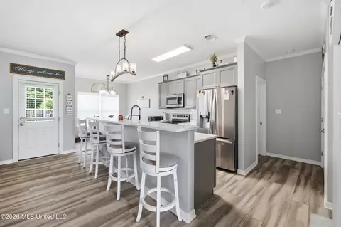Kitchen - 15 Meadow Path Cir, Picayune, MS 39466 photo 2 of 4