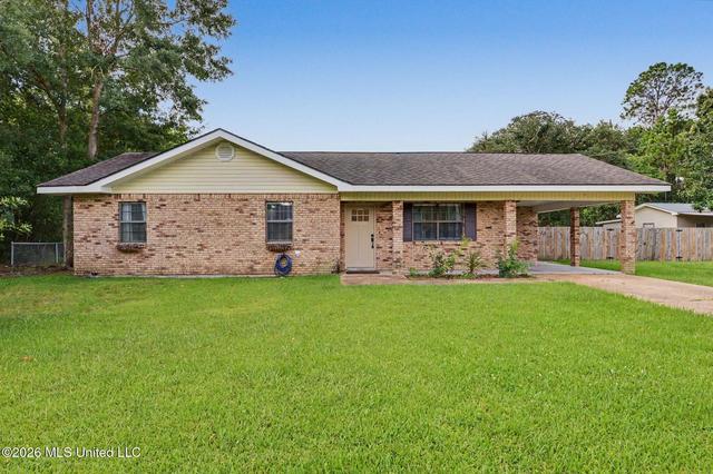 811 Villere St, Waveland, MS 39576