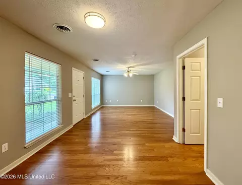 Living - 604 E Biscayne Cv, Clinton, MS 39056 photo 1 of 9