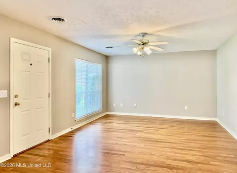Living - 604 E Biscayne Cv, Clinton, MS 39056 photo 7 of 9
