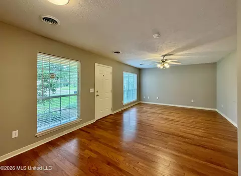 Living - 604 E Biscayne Cv, Clinton, MS 39056 photo 6 of 9