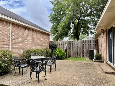 Exterior - 604 E Biscayne Cv, Clinton, MS 39056 photo 3 of 5