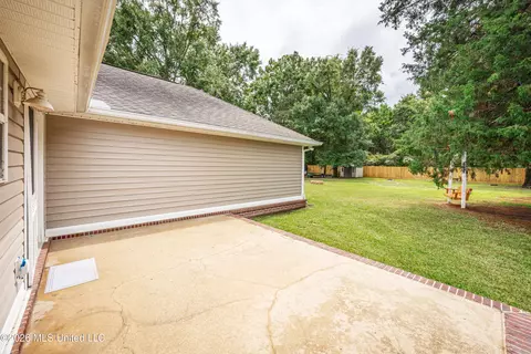 Exterior - 9227 Nancy Dr, Biloxi, MS 39532 photo 13 of 20