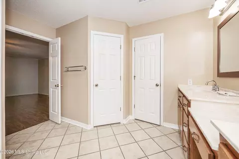 Entry Way - 9227 Nancy Dr, Biloxi, MS 39532 photo 2 of 4