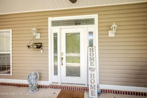 Exterior - 9227 Nancy Dr, Biloxi, MS 39532 photo 5 of 14