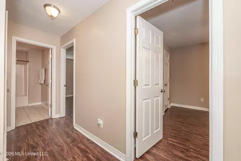 Entry Way - 9227 Nancy Dr, Biloxi, MS 39532 photo 4 of 4