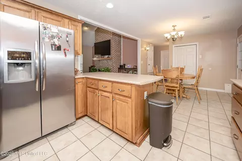 Kitchen - 9227 Nancy Dr, Biloxi, MS 39532 photo 4 of 4