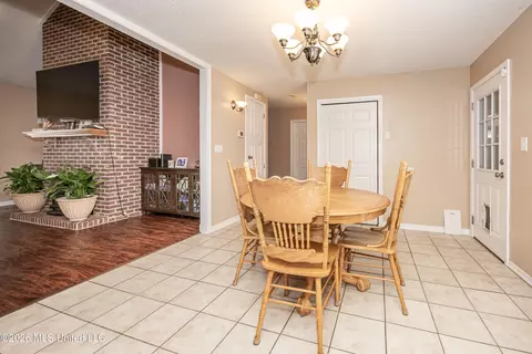 Dining - 9227 Nancy Dr, Biloxi, MS 39532 photo 2 of 2
