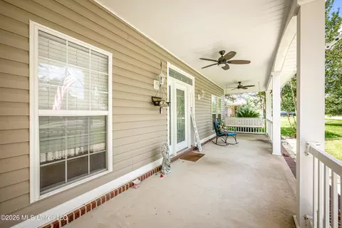 Exterior - 9227 Nancy Dr, Biloxi, MS 39532 photo 4 of 14