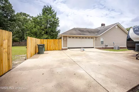 Exterior - 9227 Nancy Dr, Biloxi, MS 39532 photo 8 of 20