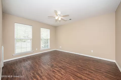 Living - 9227 Nancy Dr, Biloxi, MS 39532 photo 2 of 2