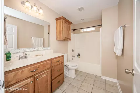 Bath - 9227 Nancy Dr, Biloxi, MS 39532 photo 3 of 3