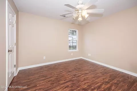 Bedroom - 9227 Nancy Dr, Biloxi, MS 39532 photo 4 of 7