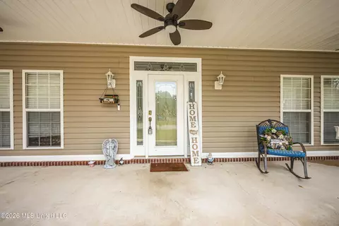 Exterior - 9227 Nancy Dr, Biloxi, MS 39532 photo 3 of 20
