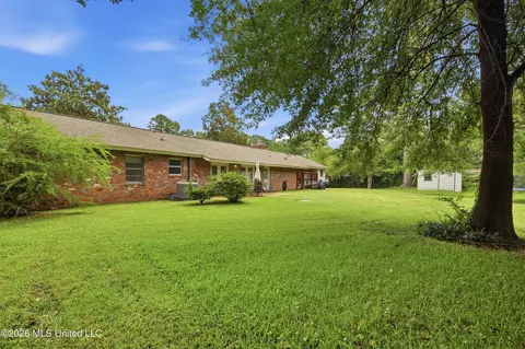 Exterior - 215 Sheryl Dr, Madison, MS 39110 photo 9 of 14