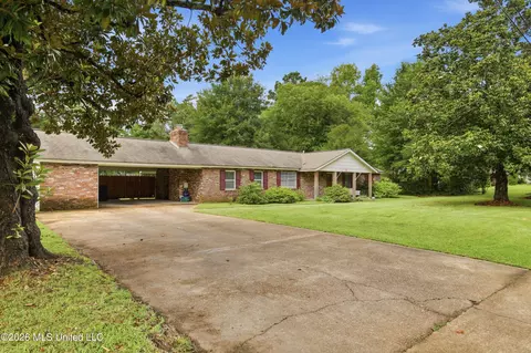 Exterior - 215 Sheryl Dr, Madison, MS 39110 photo 2 of 14