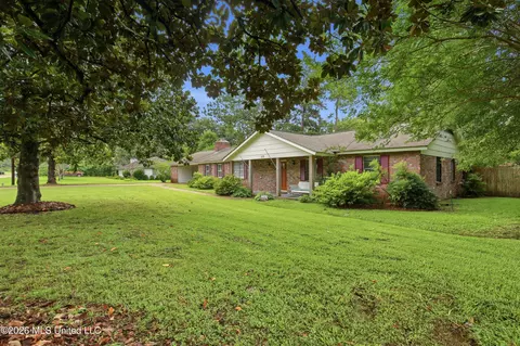 Exterior - 215 Sheryl Dr, Madison, MS 39110 photo 5 of 14