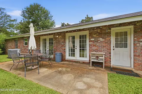 Exterior - 215 Sheryl Dr, Madison, MS 39110 photo 7 of 14