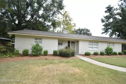 408 E Park Ave, Greenwood, MS 38930
