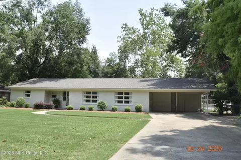408 E Park Ave, Greenwood, MS 38930