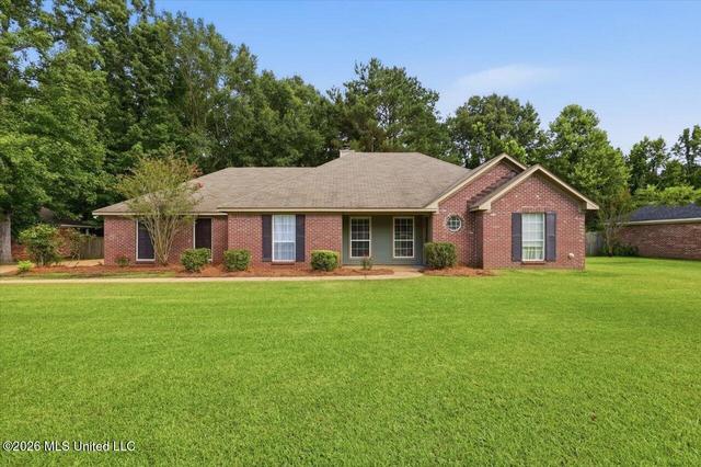 623 Southern Oaks Dr, Florence, MS 39073