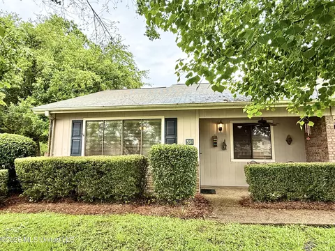 351 Lakebend Dr, Brandon, MS 39042