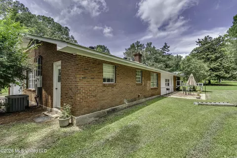 Exterior - 413 W Main St, Raymond, MS 39154 photo 6 of 9