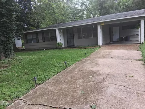 1032 Maria Dr, Jackson, MS 39204