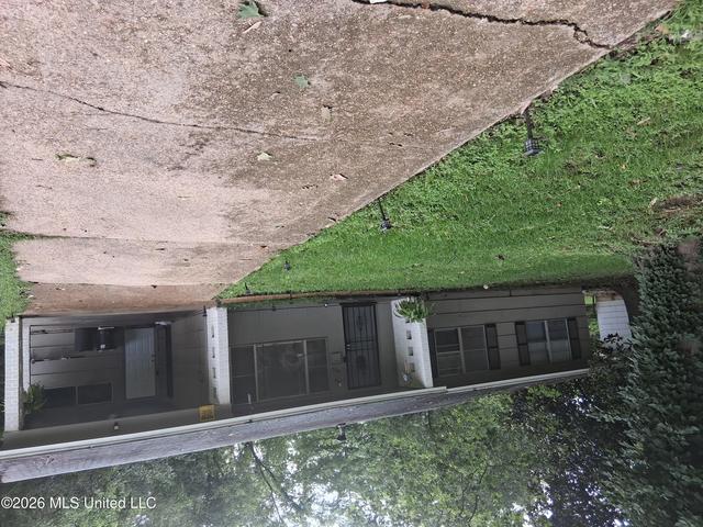 1032 Maria Dr, Jackson, MS 39204