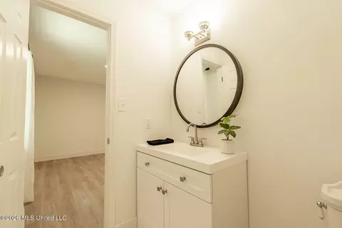 Bath - 809 Jarrell St, Picayune, MS 39466 photo 6 of 6
