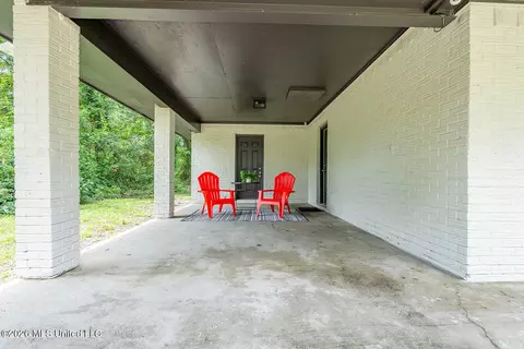 Exterior - 809 Jarrell St, Picayune, MS 39466 photo 4 of 5