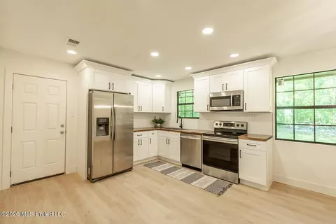 Kitchen - 809 Jarrell St, Picayune, MS 39466 photo 1 of 4