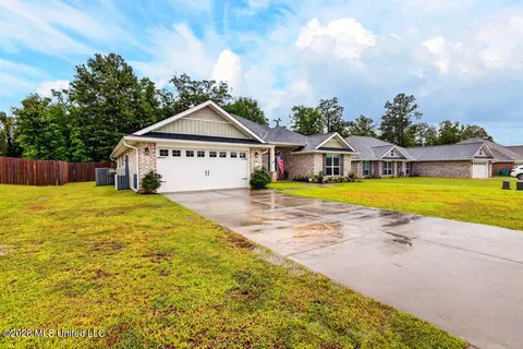 13916 Ruby Ln, Biloxi, MS 39532 photo 3