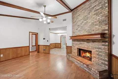 Living - 339 Barfield Dr, Byram, MS 39272 photo 1 of 6