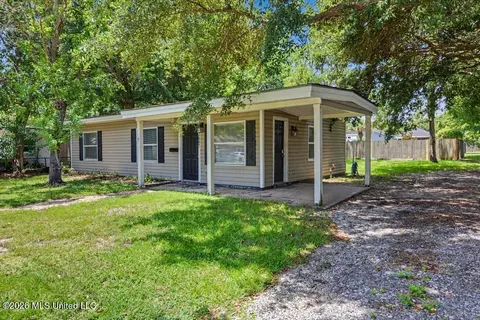 2607 Avenue B, Pascagoula, MS 39567