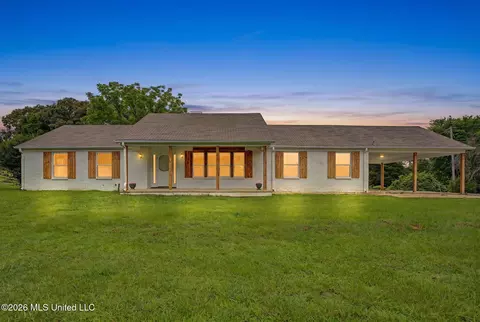 1945 Pryor Rd, Coldwater, MS 38618
