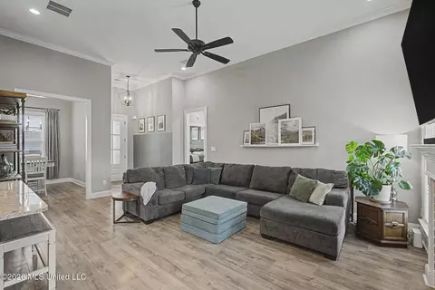 Entry Way - 1614 Fall Garden Dr, Hernando, MS 38632 photo 1 of 6