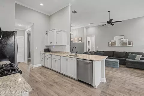 Entry Way - 1614 Fall Garden Dr, Hernando, MS 38632 photo 5 of 6
