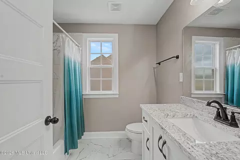 Bath - 1614 Fall Garden Dr, Hernando, MS 38632 photo 8 of 8