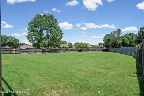 Exterior - 4796 Bowie Ln, Olive Branch, MS 38654 photo 4 of 5