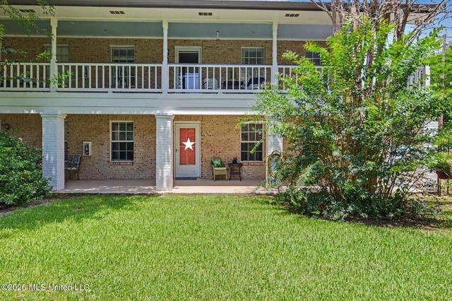 515 Third St #CONDO 7, Bay Saint Louis, MS 39520