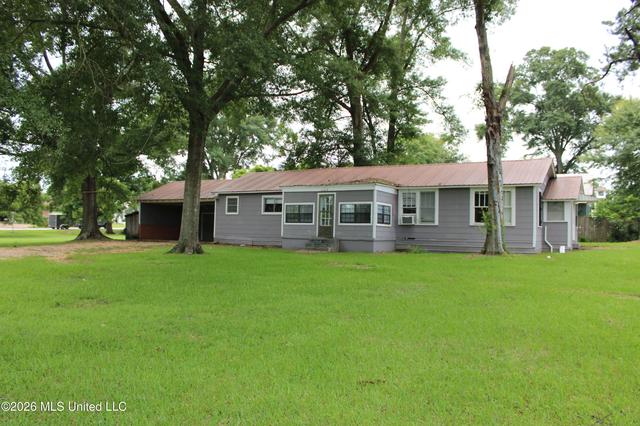 105 Cherry Ave, New Hebron, MS 39140
