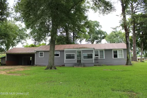 105 Cherry Ave, New Hebron, MS 39140 photo 4