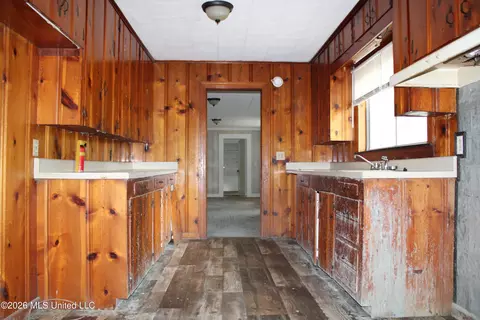 105 Cherry Ave, New Hebron, MS 39140 photo 16