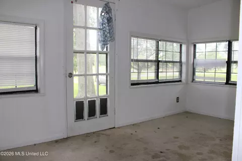 105 Cherry Ave, New Hebron, MS 39140 photo 6