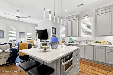 Kitchen - 119 Commons Pl, Ridgeland, MS 39157 photo 2 of 8