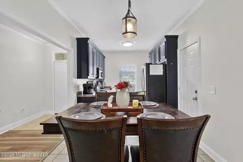 Dining - 422 Oak Bnd, Brandon, MS 39047 photo 3 of 3