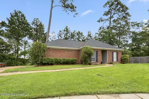 Exterior - 422 Oak Bnd, Brandon, MS 39047 photo 1 of 4